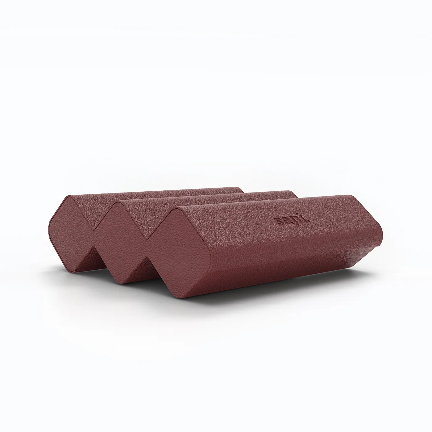 Estuche para gafas color burdeos con perfil geométrico