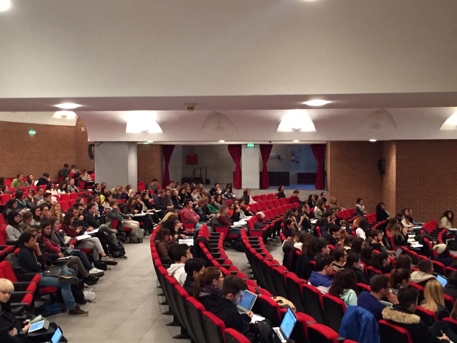 Students in the auditorium during Lucas Milossi’s talk at IULM University on 26 November 2015